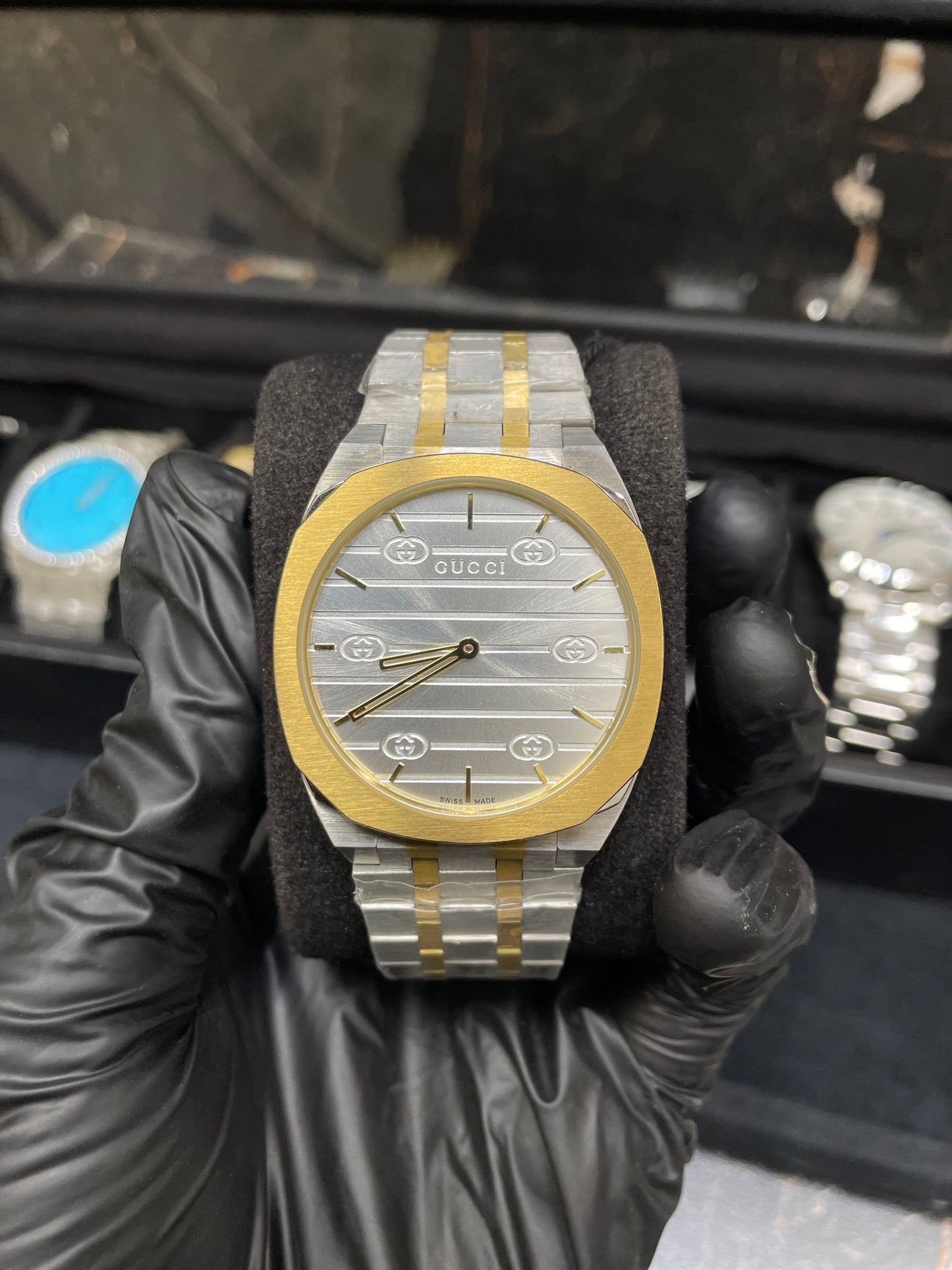 Gucci Diamond Cut Bazel